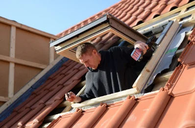 Pose de fenêtres de toit Velux à Lairoux